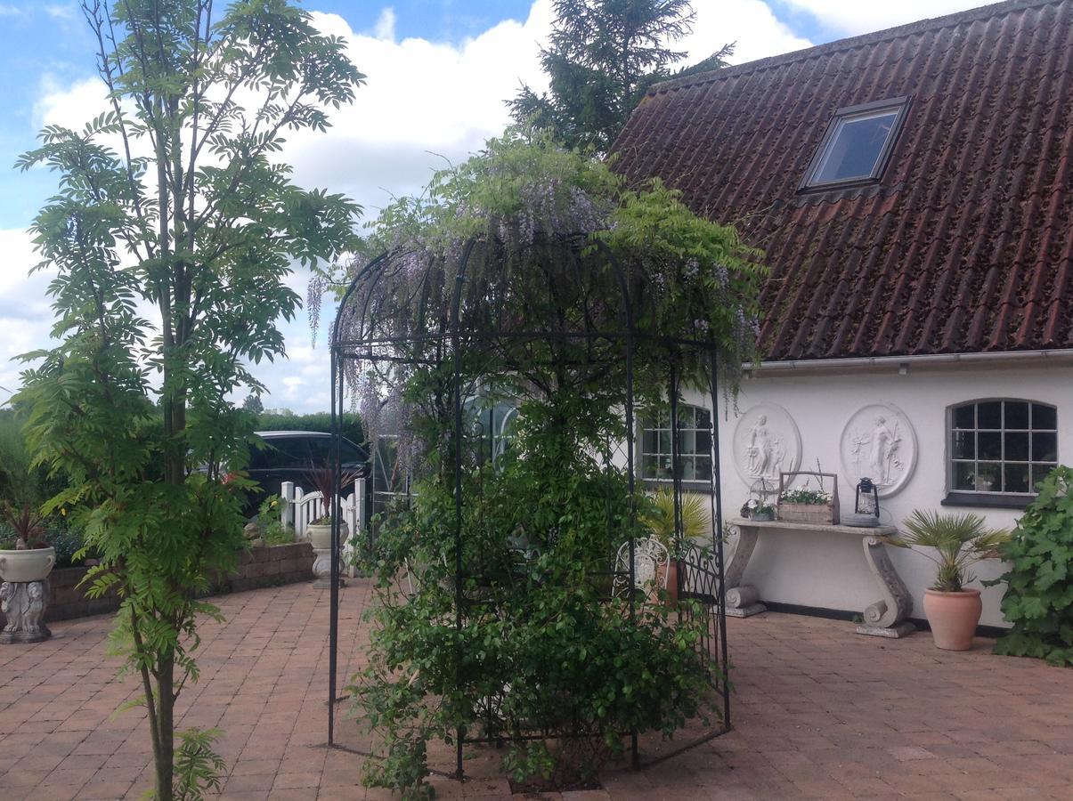 Bed&Breakfast - Stakdelen 47 Allerup Exterior foto